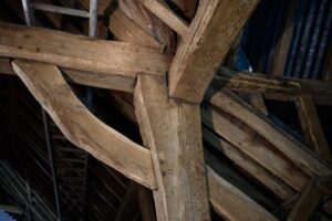 Wooden beam that supports a number of other roof beams.